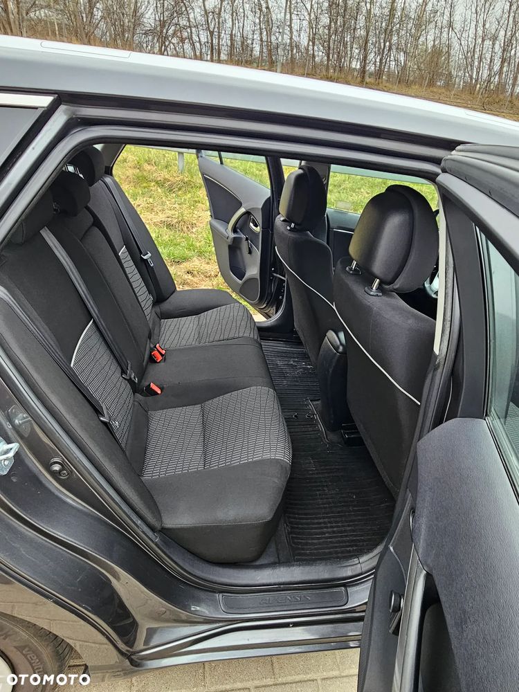 Toyota Avensis 1.8 Active - 16