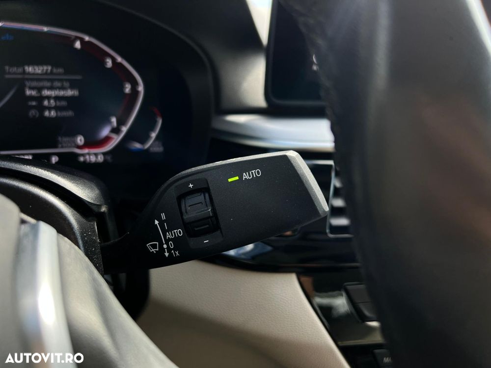 BMW Seria 5 520d xDrive AT MHEV - 24