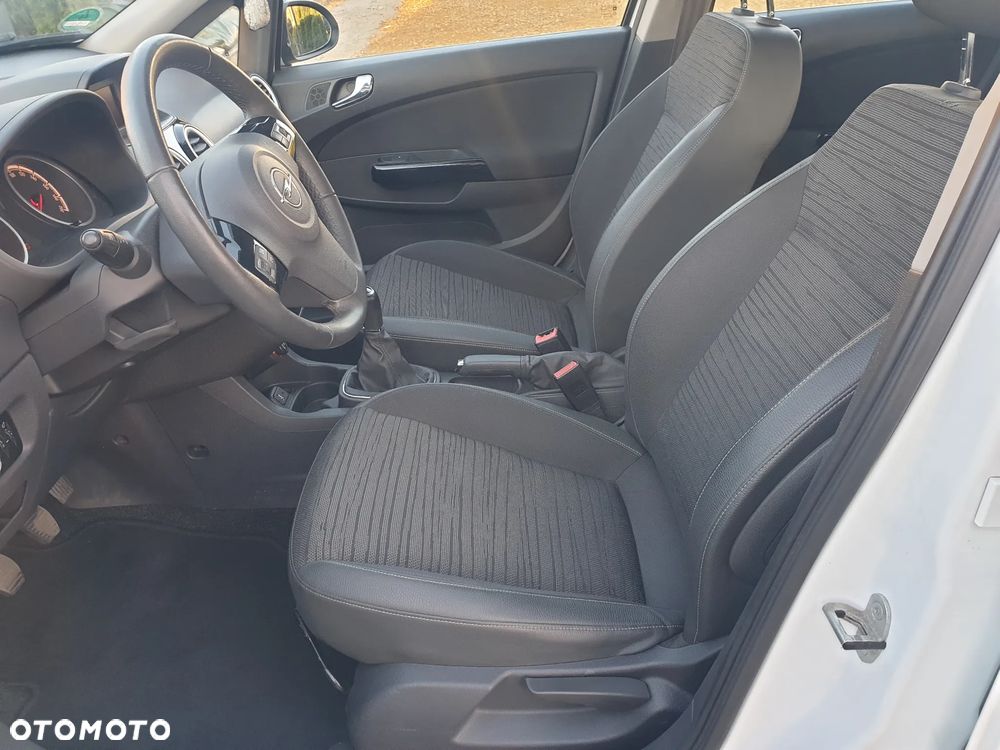 Opel Corsa 1.4 16V Energy - 11