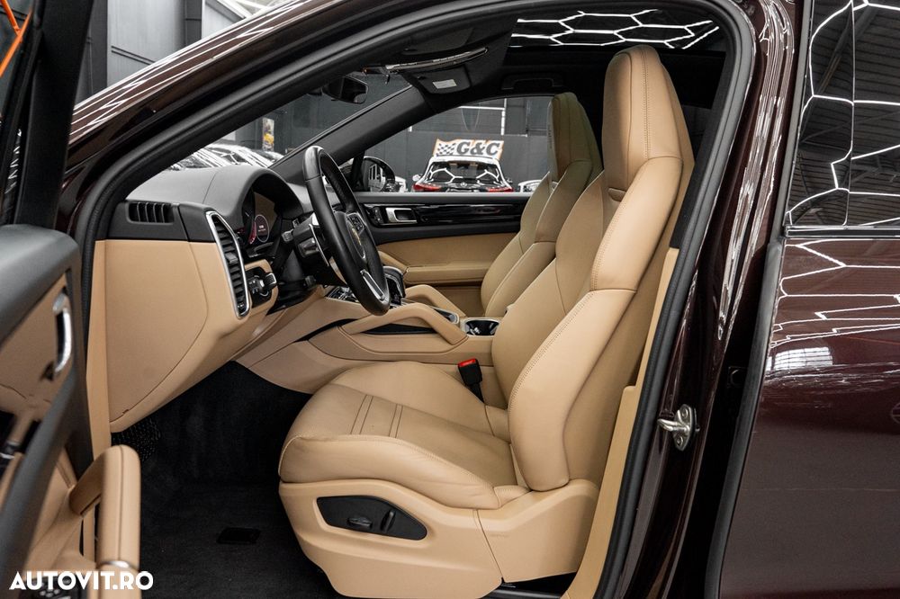 Porsche Cayenne Coupe Standard - 18