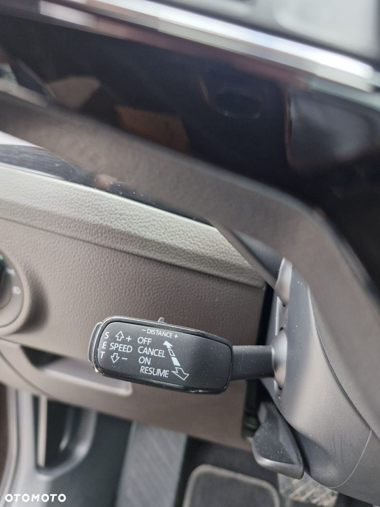 Skoda Superb 2.0 TDI DSG Premium Edition - 24