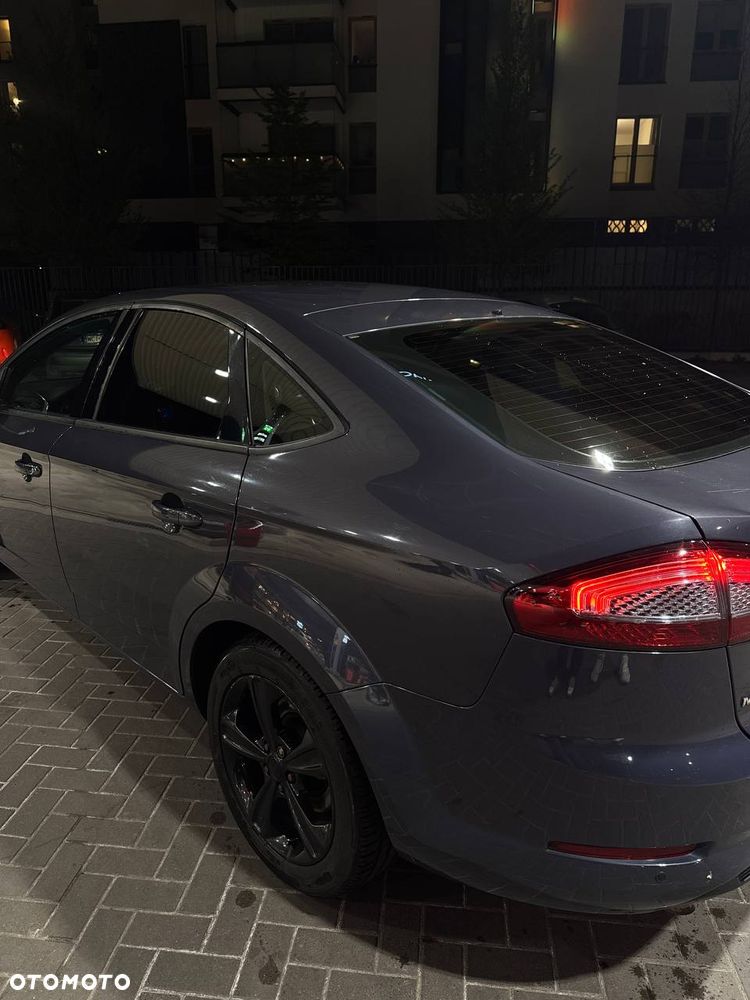 Ford Mondeo 2.0 TDCi Platinium X Plus (Titanium) - 4