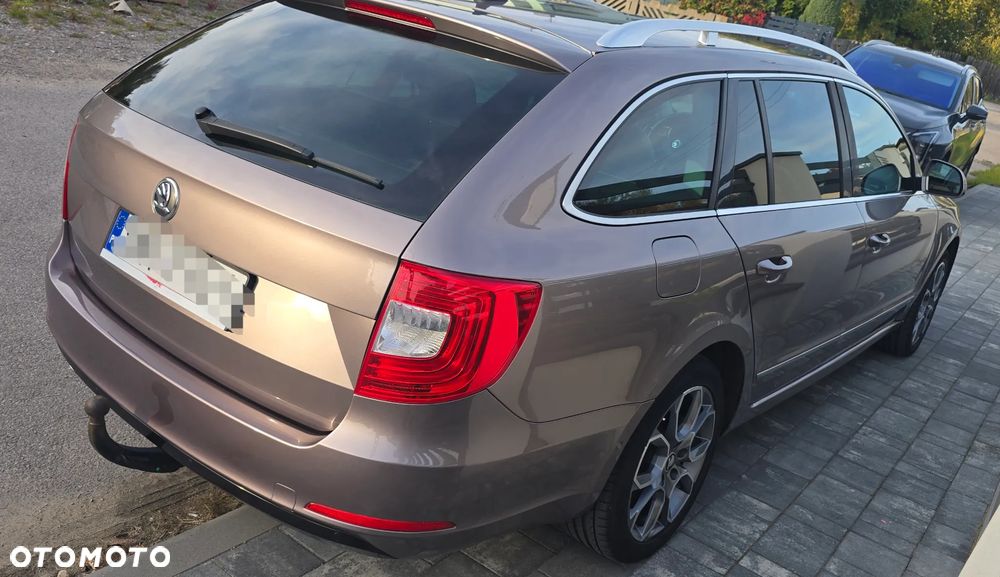 Skoda Superb 2013 photo 5