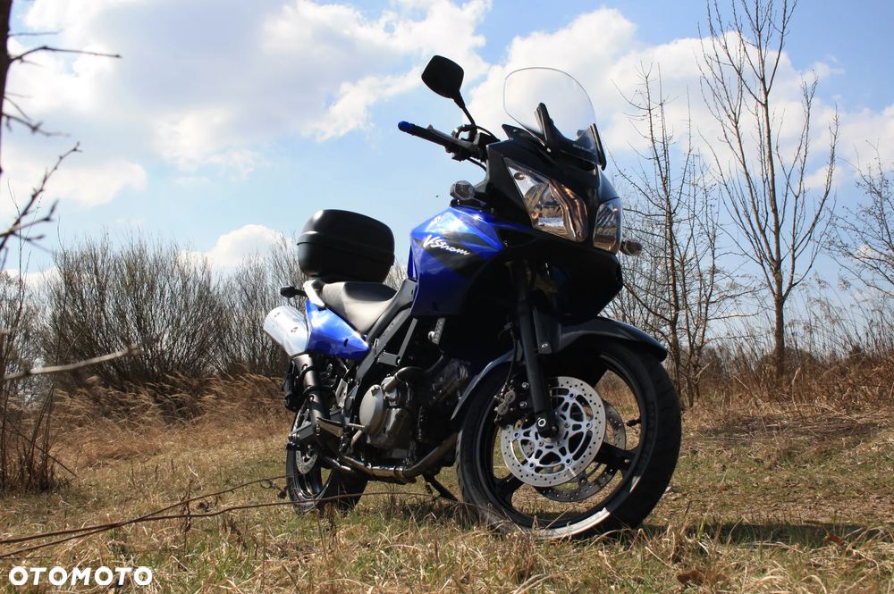 Suzuki V-STROM - 1