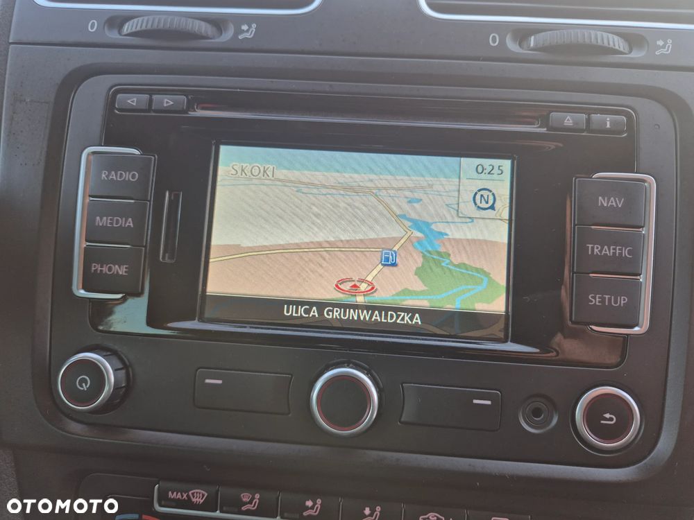 Volkswagen Golf 1.6 TDI DPF Comfortline - 14