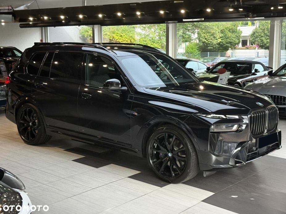 BMW X7 - 7