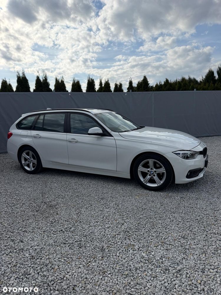 BMW Seria 3 318d Luxury Line - 2