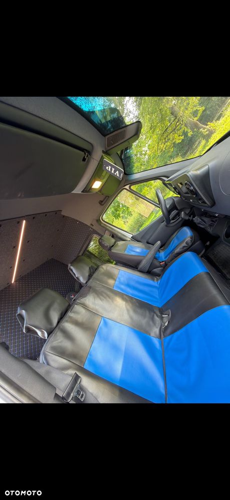 Mercedes-Benz Sprinter - 8