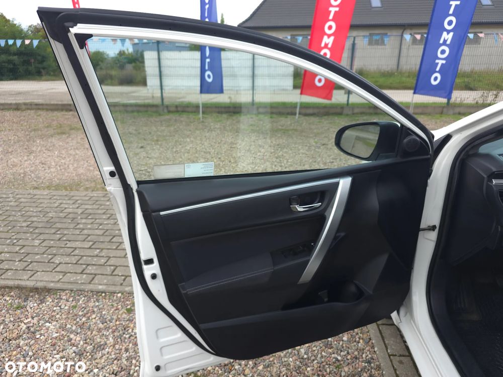 Toyota Corolla 1.6 Premium - 16