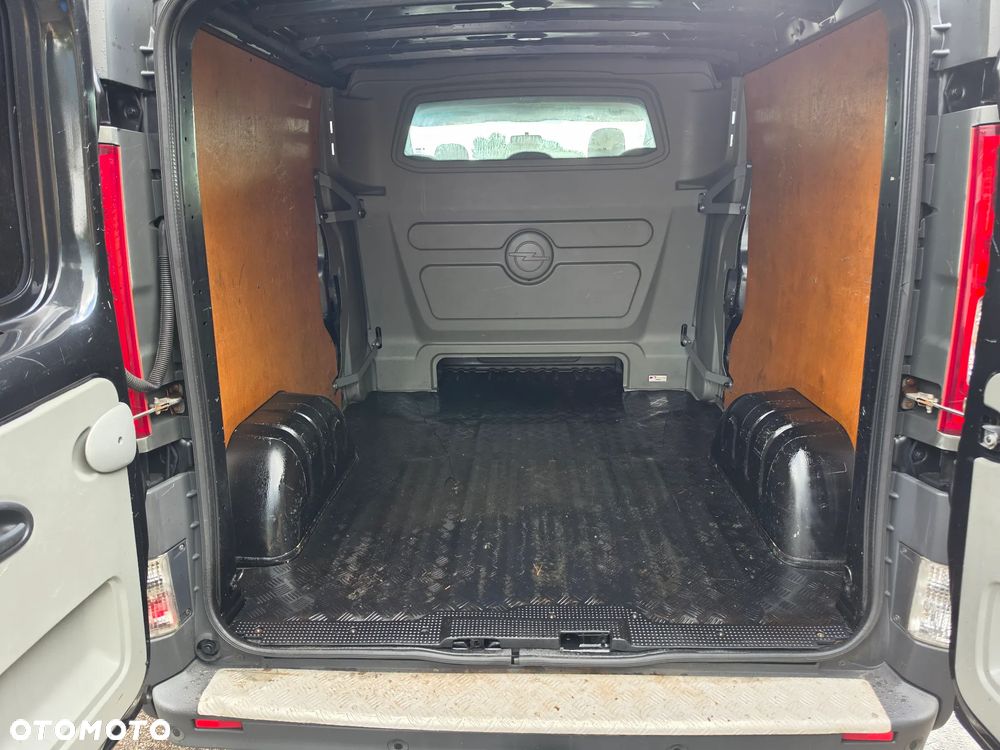 Opel Vivaro - 17