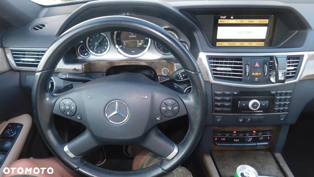 Mercedes-Benz Klasa E 350 CGI BlueEFFICIENCY Avantgarde - 25