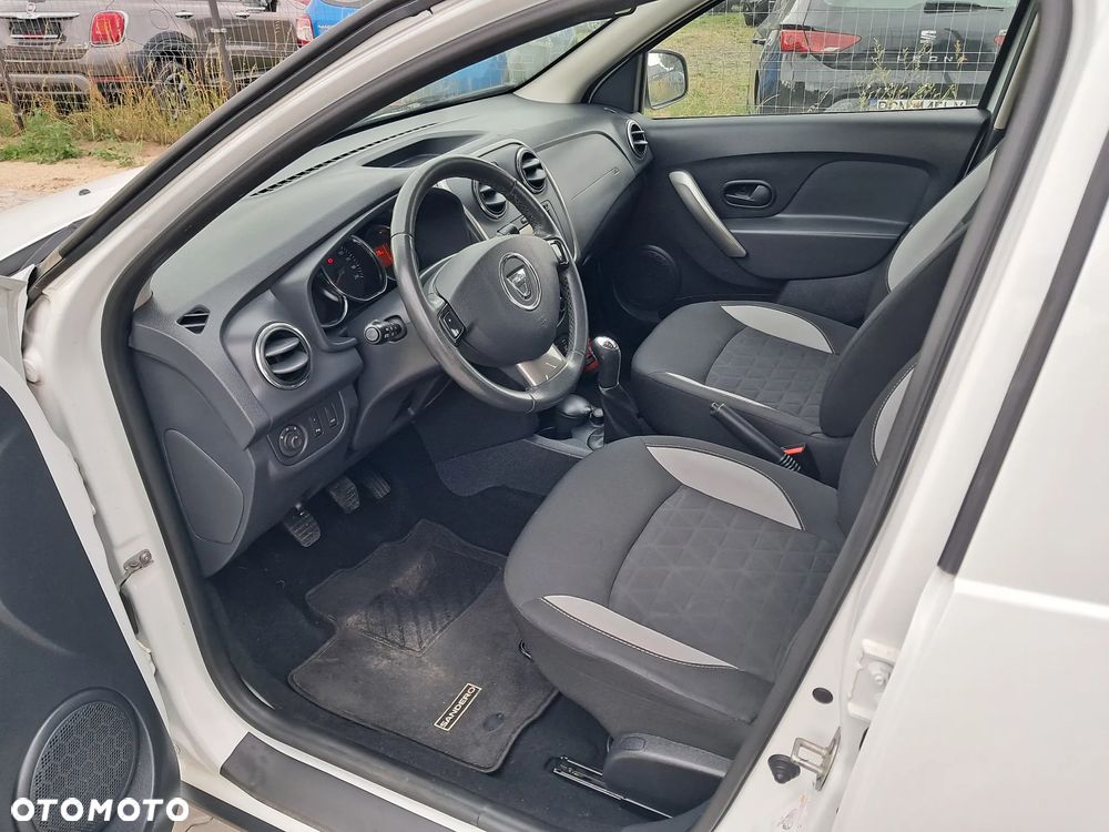 Dacia Sandero Stepway TCe 90 (S&S) Celebration - 14