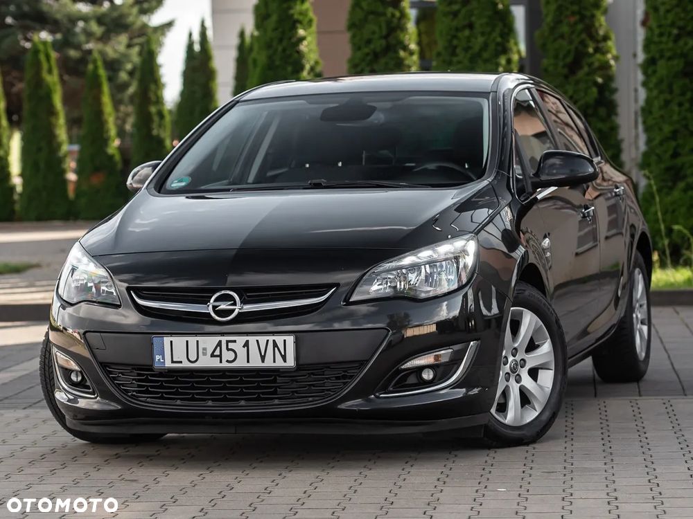 Opel Astra 1.4 T Cosmo S&S - 12