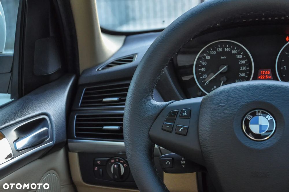 BMW X5 3.0si - 14