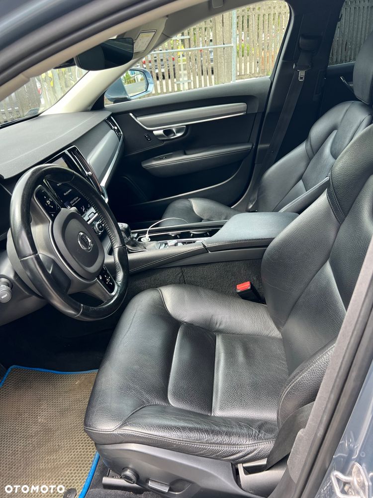 Volvo V90 D4 Momentum Pro - 10
