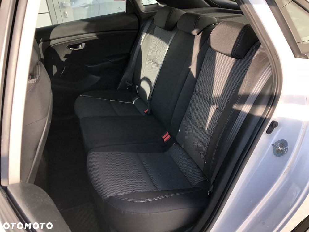 Hyundai i30 1.4 BlueDrive Base - 7