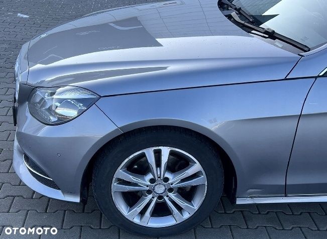 Błotnik przód przedni lewy oryginał Mercedes W212 Kombi Lift Kolor 792 - 2