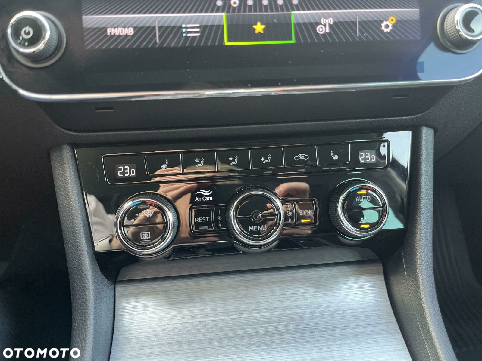 Skoda Superb 1.5 TSI Ambition DSG - 21