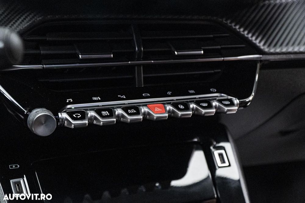 Peugeot 2008 PureTech 130 Allure Pack - 12