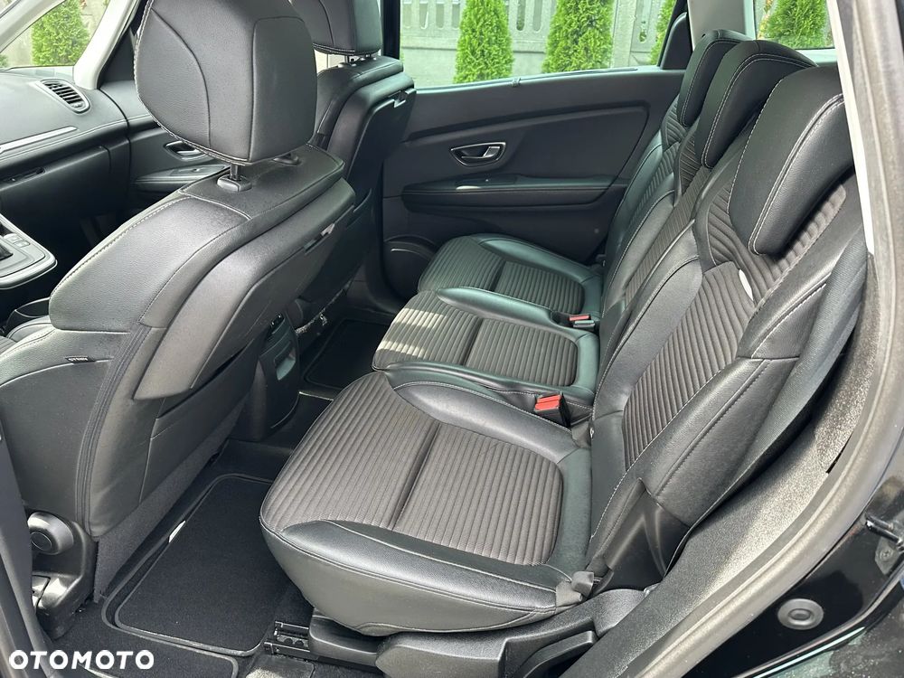 Renault Grand Scenic - 19
