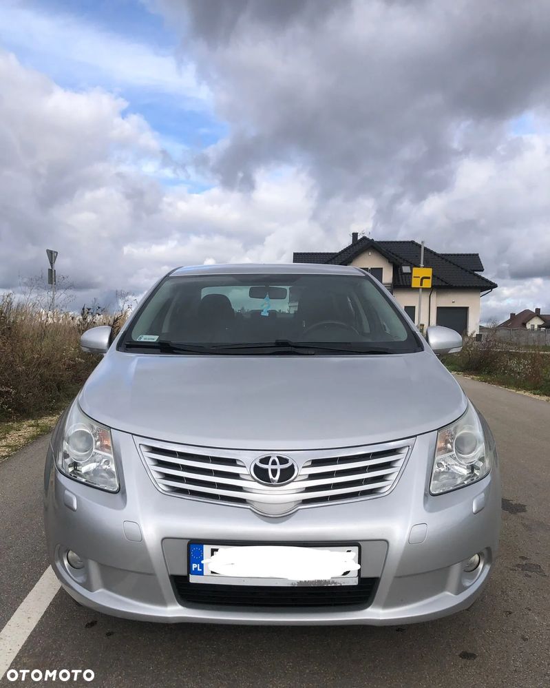 Toyota Avensis - 4