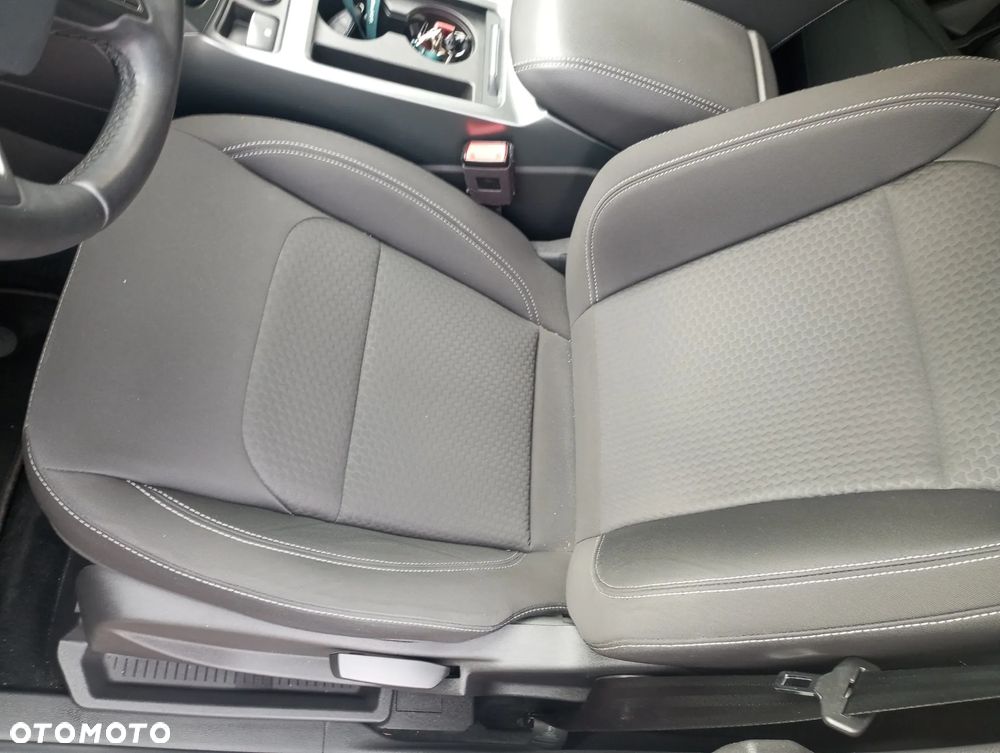 Ford Kuga 1.5 EcoBoost 2x4 Cool & Connect - 16