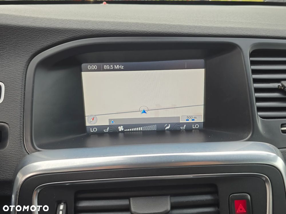 Volvo V60 D4 Summum - 38