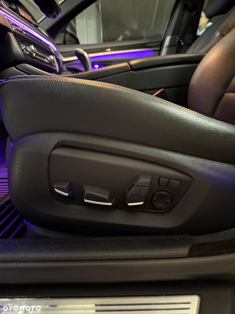 BMW Seria 5 535i xDrive - 20