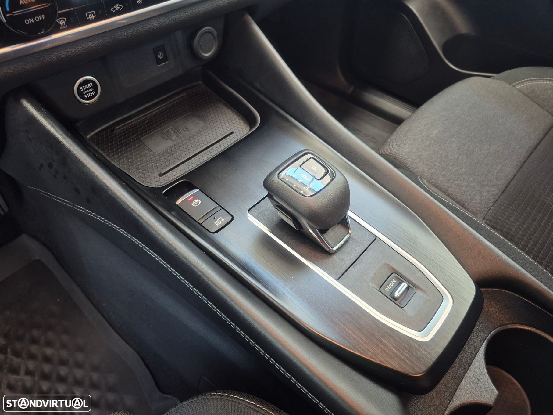 Nissan Qashqai 1.3 DIG-T N-Connecta LED Xtronic - 19