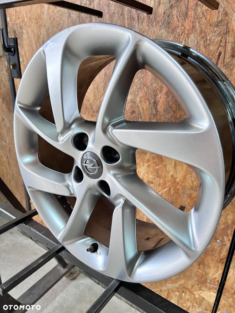 4 FELGI ALU. OPEL CORS AD, E , ADAM , OPC 17'' +TPMS , 7J  IS44 - 10