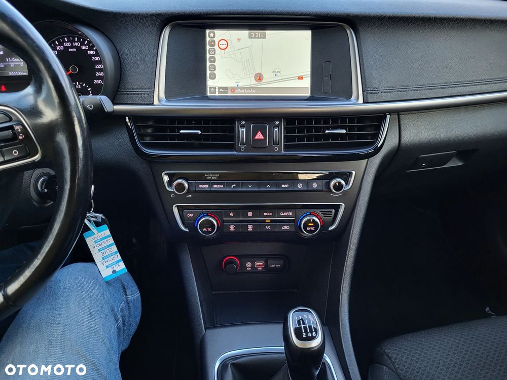 Kia Optima - 12