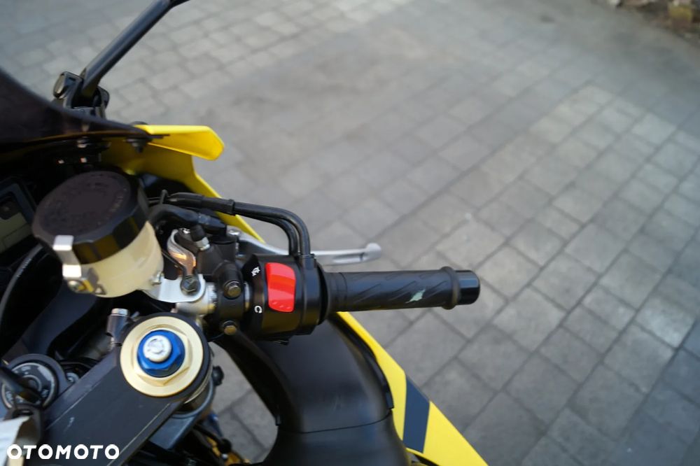 Suzuki GSX-R - 13