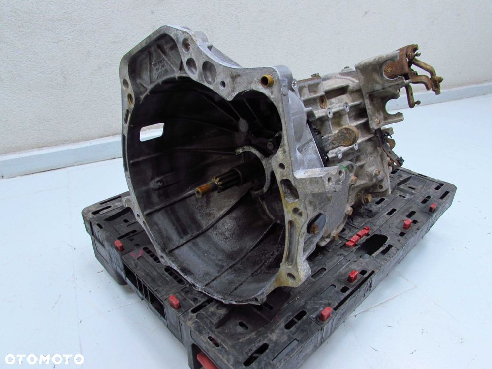 IVECO DAILY IV LIFT 35C 50C 11-14 2.3 SKRZYNIA BIEGOW 5 2830.5 8872841 245tkm - 3