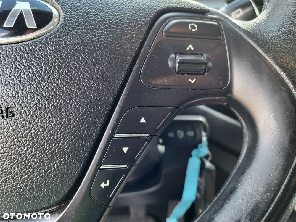 Kia Ceed - 31