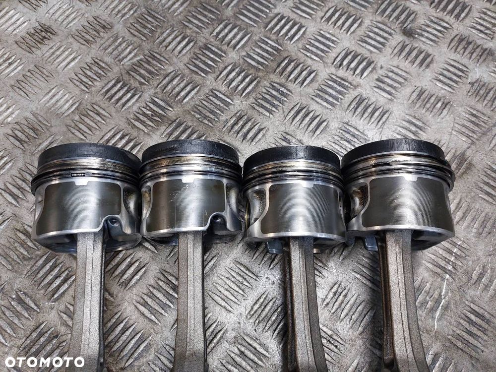 TŁOK + KORBOWÓD KOMPLET AUDI A3 8P 2.0 TDI - 5
