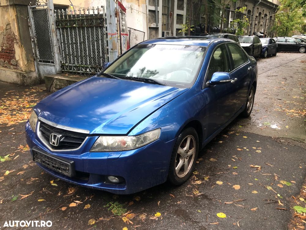 Dezmembrez Honda Accord 7 albastru 2,4 benzina - 5