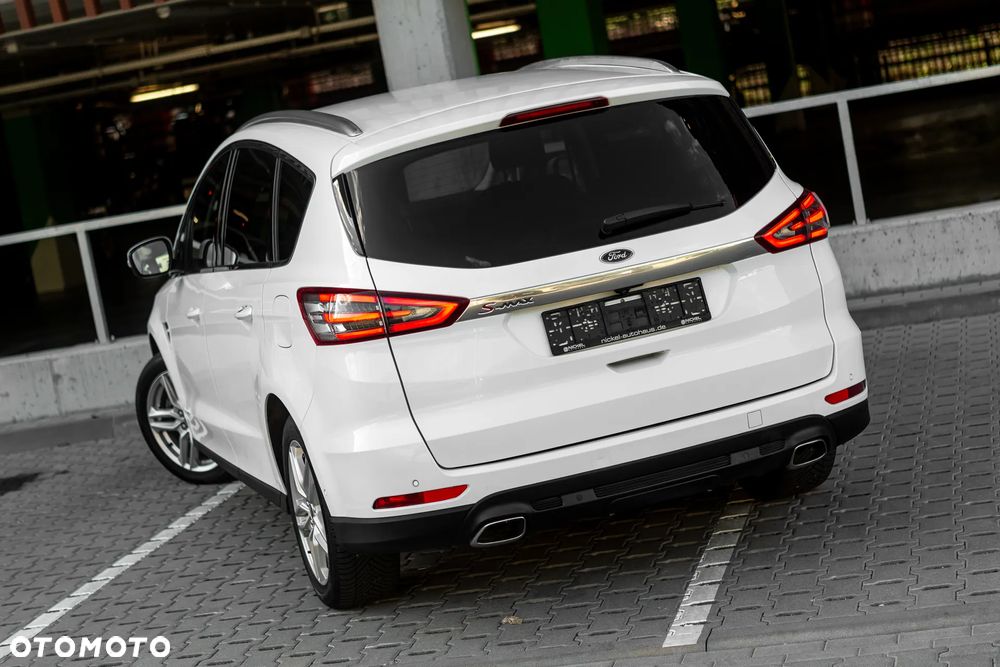 Ford S-Max - 16