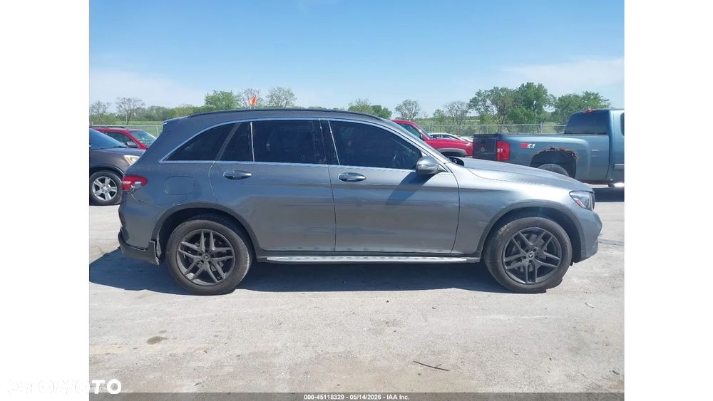 Mercedes-Benz GLC 300 4Matic 9G-TRONIC AMG Line - 6