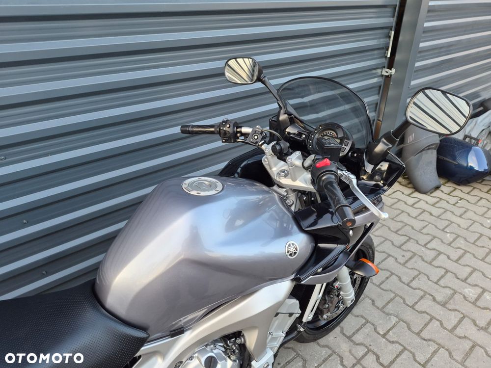 Yamaha FZ6 - 12