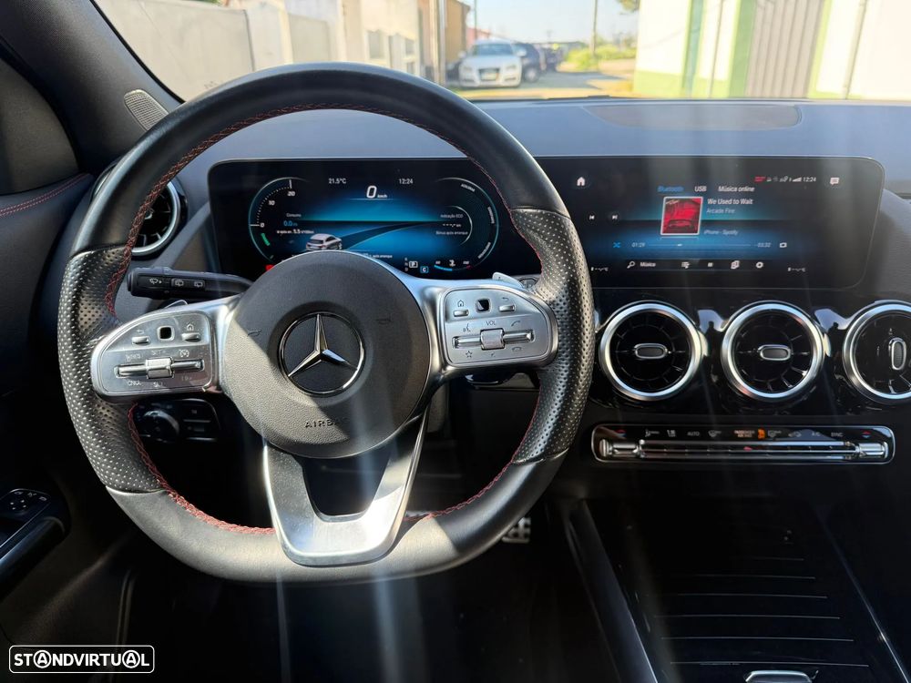 Mercedes-Benz GLA 200 AMG Line - 5
