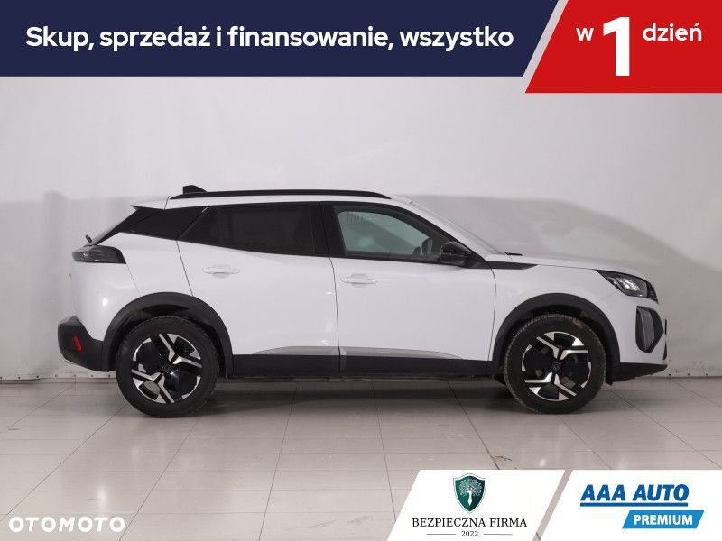 Peugeot 2008 - 8