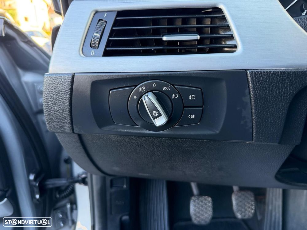 BMW 318 d Touring Line Sport - 18