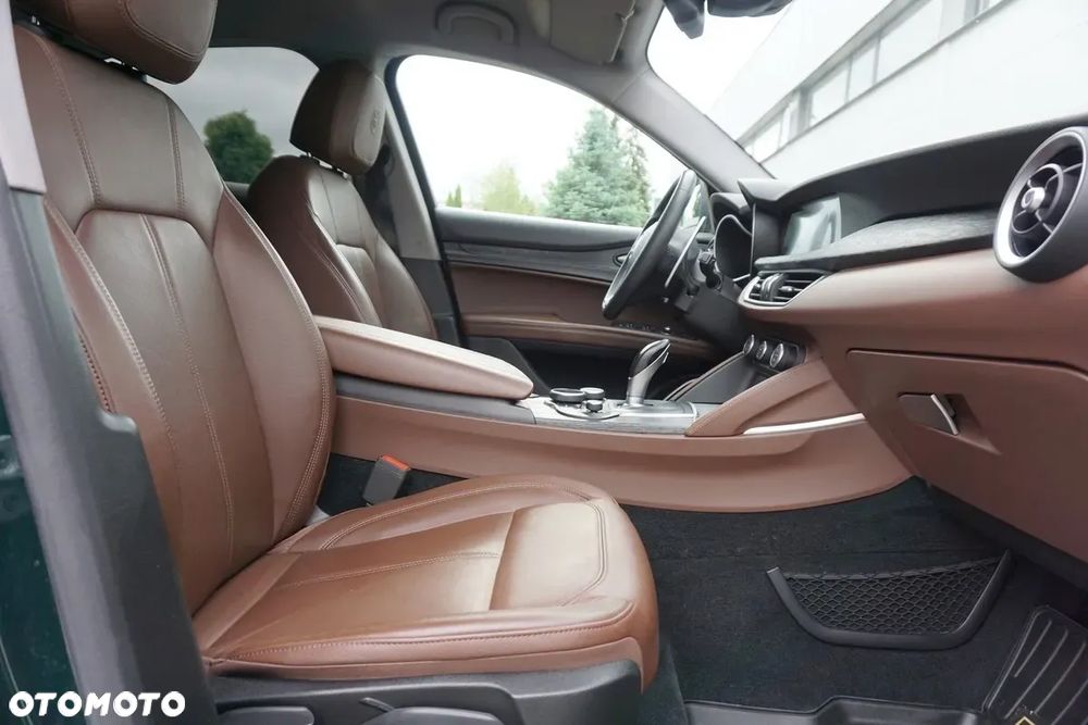 Alfa Romeo Stelvio 2.0 Turbo 16V AT8-Q4 First Edition - 15