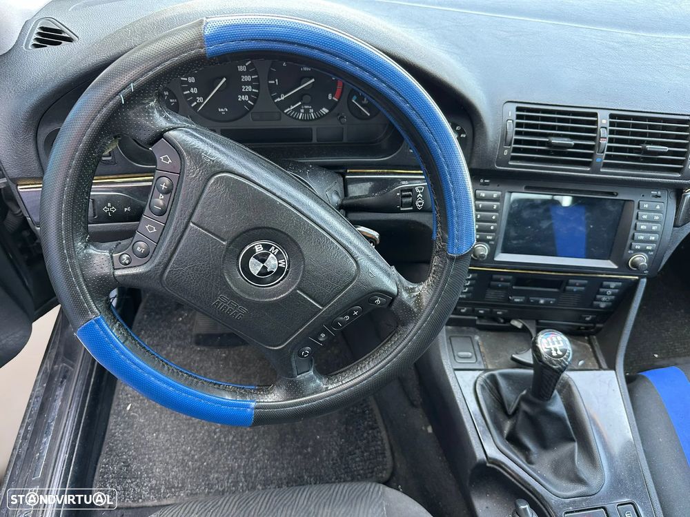 BMW E39 520d de 2001 para peças - 6