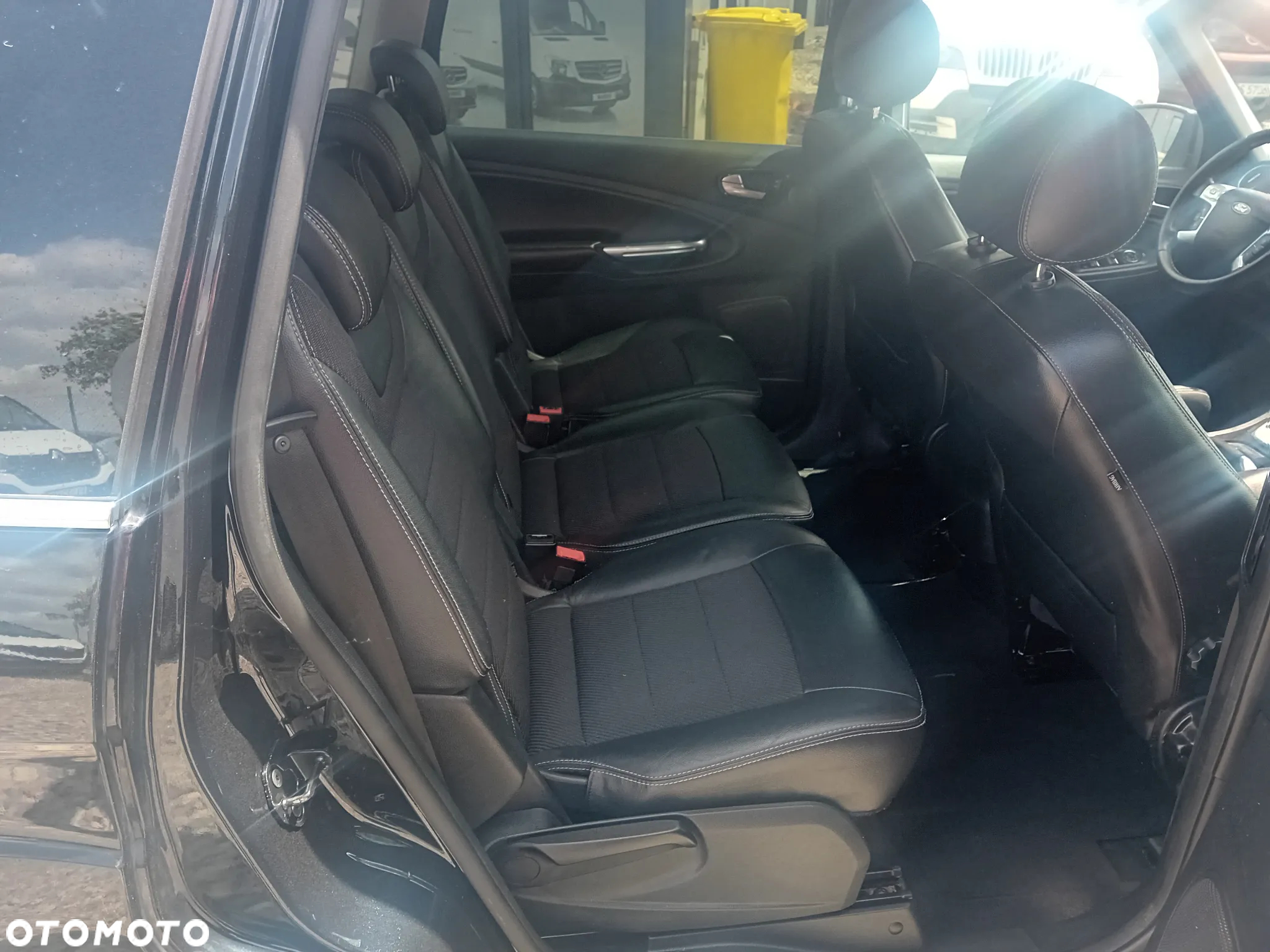 Ford S-Max - 14