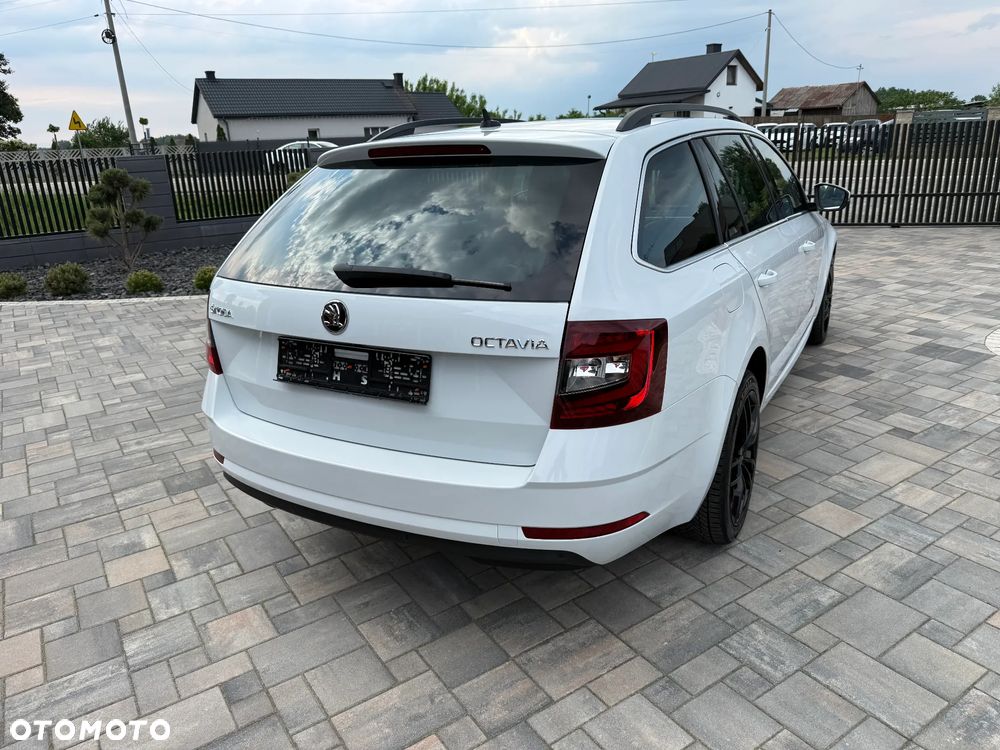 Skoda Octavia 1.6 TDI Premium Edition - 17