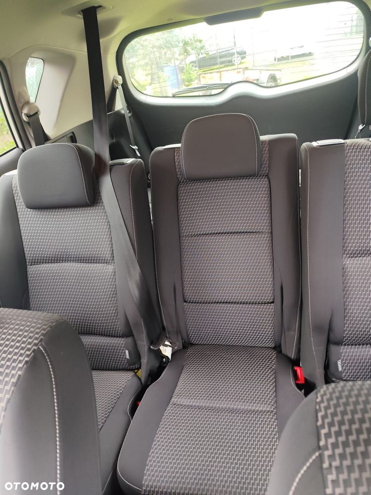 Toyota Verso - 8