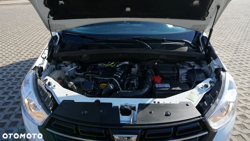 Dacia Lodgy 1.5 Blue dCi Laureate S&S EU6d - 9