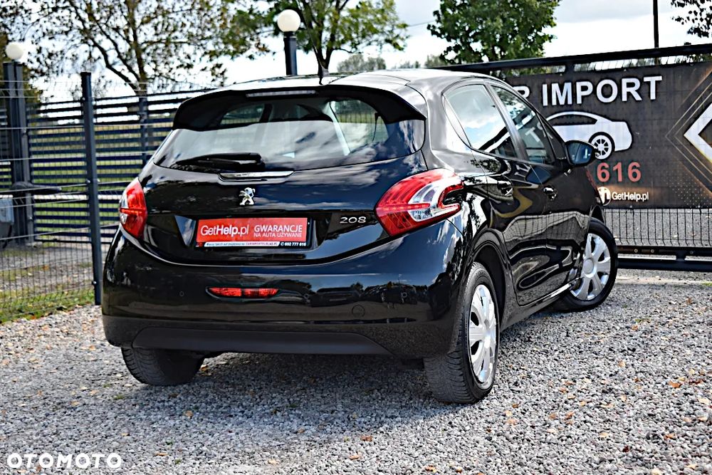 Peugeot 208 - 3