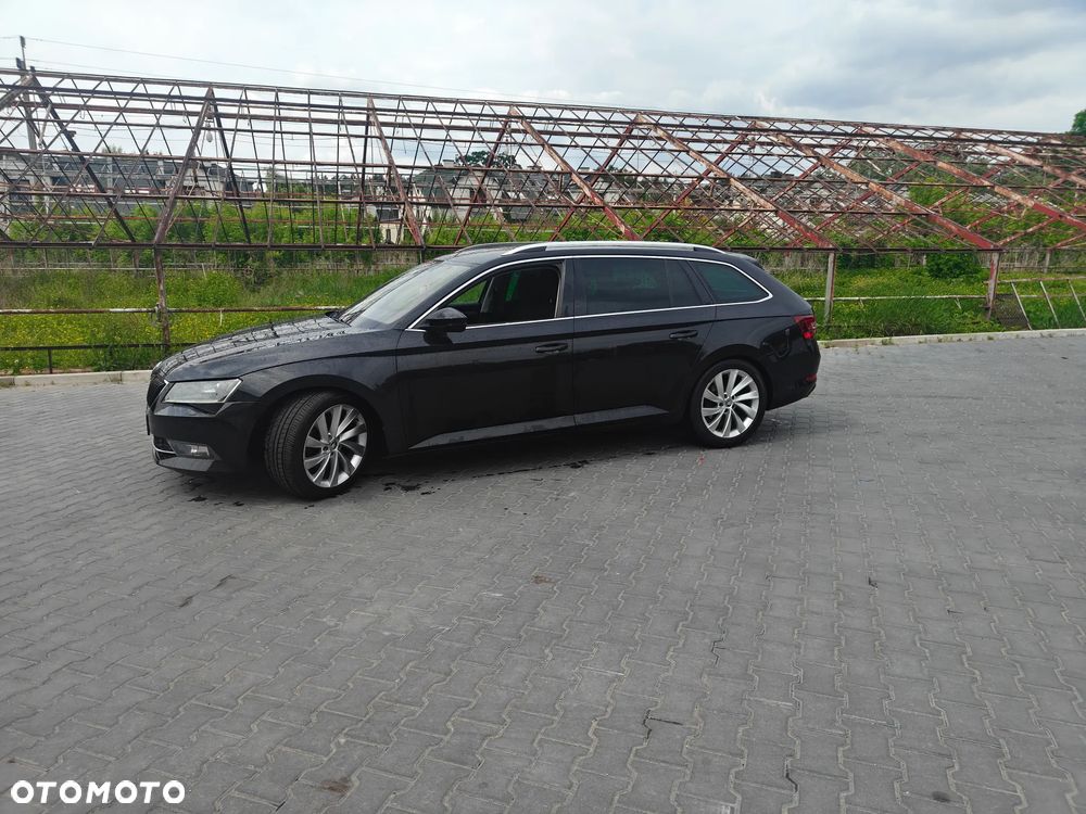 Skoda Superb 2.0 TDI Ambition DSG - 18